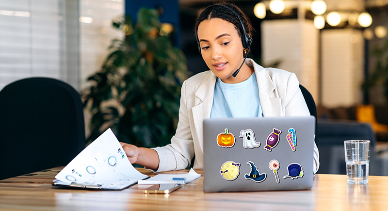 Virtual assistant working